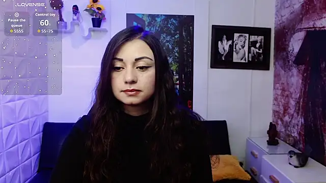 Eva Roussell online show from 11/10/25, 02:49