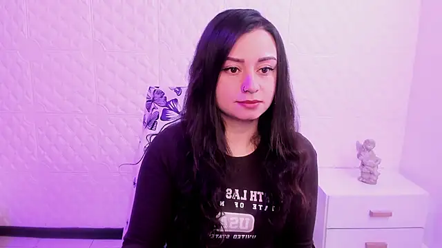 Snapshot of Eva_Roussell chatting on 02/01/26, 01:20 Eva Roussell online show from 02/01/26, 01:20