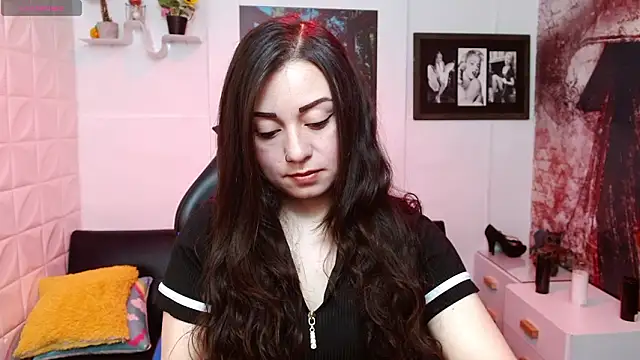 Snapshot of Eva_Roussell chatting on 02/10/26, 02:32 Eva Roussell online show from 02/10/26, 02:32