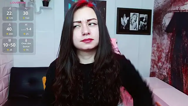 Snapshot of Eva_Roussell chatting on 02/28/26, 02:40 Eva Roussell online show from 02/28/26, 02:40