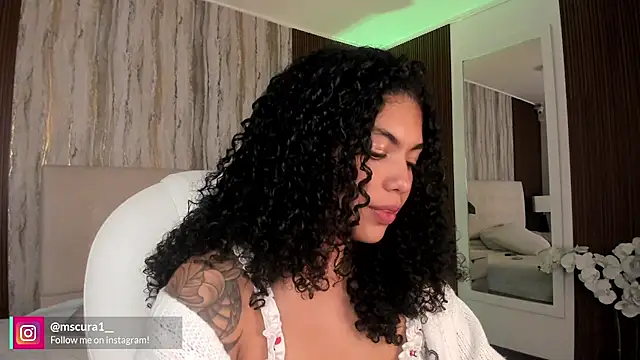 Snapshot of miss_curazao chatting on 01/15/26, 12:10 miss curazao online show from 01/15/26, 12:10