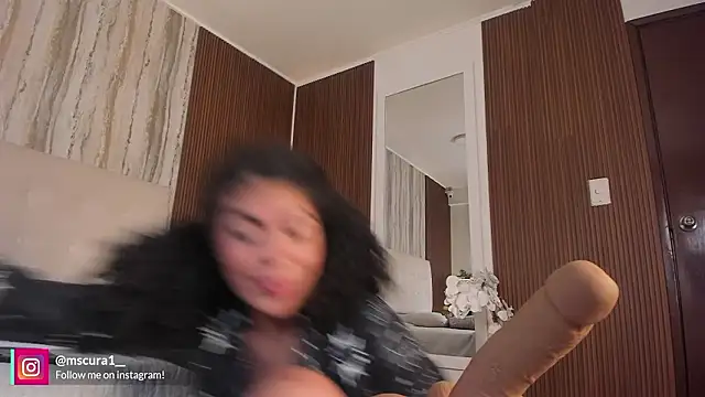 Snapshot of miss_curazao chatting on 02/20/26, 01:55 miss curazao online show from 02/20/26, 01:55