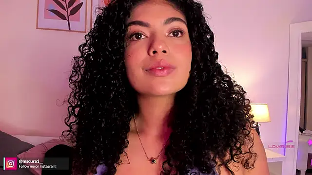 Snapshot of miss_curazao chatting on 06/08/26, 12:05 miss curazao online show from 06/08/26, 12:05