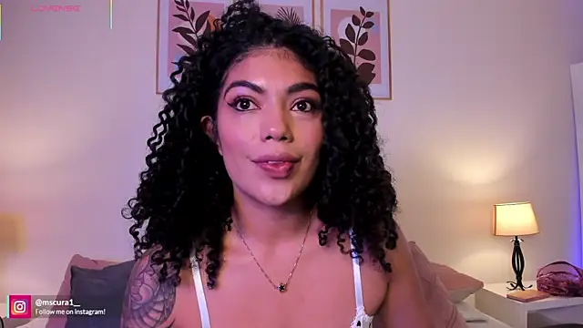 Snapshot of miss_curazao chatting on 06/18/26, 01:26 miss curazao online show from 06/18/26, 01:26