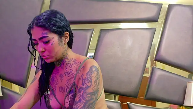 EmilieLake online show from 03/18/26, 09:18