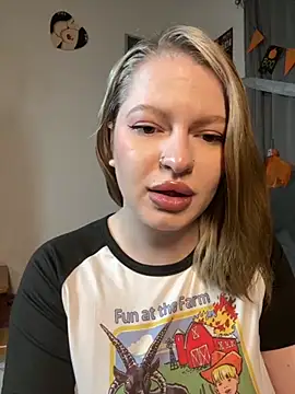 Mia Kamp online show from 10/29/25, 08:21