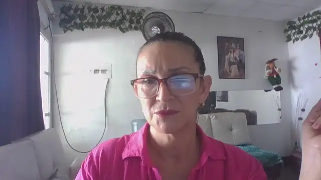 MiaVega online show from 10/28/25, 03:47