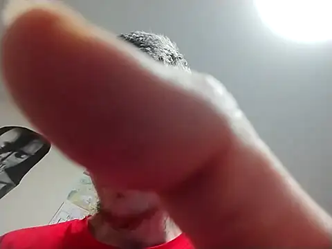 Snapshot of jizzyglizzy92 chatting on 09/13/25, 11:37 jizzyglizzy92 online show from 09/13/25, 11:37