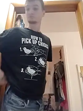 Snapshot of jizzyglizzy92 chatting on 09/29/25, 03:39 jizzyglizzy92 online show from 09/29/25, 03:39