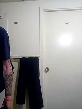 Snapshot of jizzyglizzy92 chatting on 02/22/26, 02:34 jizzyglizzy92 online show from 02/22/26, 02:34