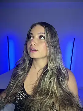 AnnyLopezzz  online show from 09/11/25, 12:00