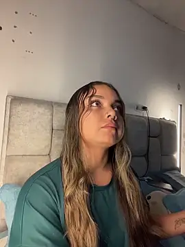 AnnyLopezzz  online show from 04/14/26, 05:57