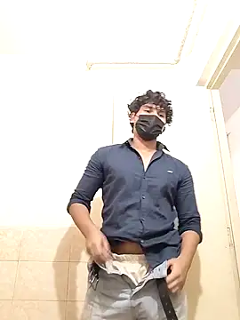 Snapshot of Goodmens5 chatting on 09/23/25, 09:56 Goodmens5 online show from 09/23/25, 09:56