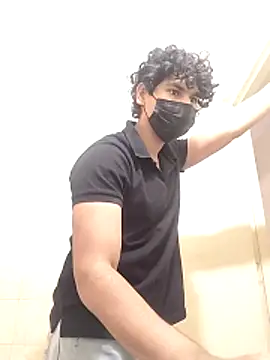 Snapshot of Goodmens5 chatting on 10/14/25, 09:21 Goodmens5 online show from 10/14/25, 09:21