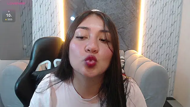 Ivony18 b online show from 11/29/25, 08:01