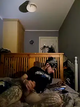 MODEST11 MMiILOO AMARO online show from 10/11/25, 04:12