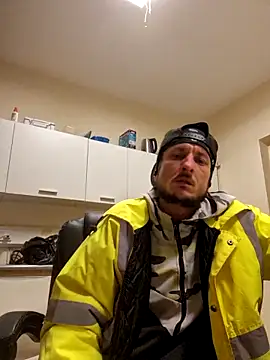 MODEST11 MMiILOO AMARO online show from 10/16/25, 02:56