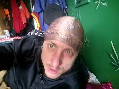 MODEST11 MMiILOO AMARO online show from 12/17/25, 11:16