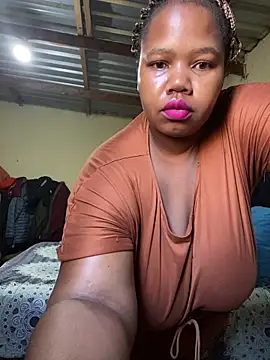 Curvycandy95 online show from 05/23/26, 06:29