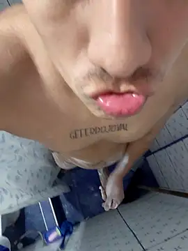 Snapshot of Exotic19cm chatting on 11/11/25, 10:54 Exotic19cm online show from 11/11/25, 10:54