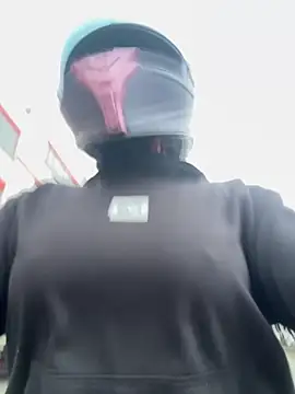 AlannaEvons online show from 11/10/25, 05:34