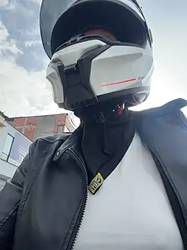 AlannaEvons online show from 04/05/26, 09:12