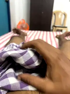 usermood2000 online show from 10/07/25, 06:21