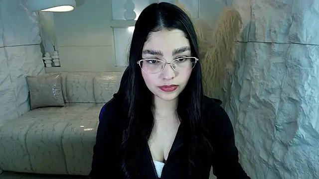 Snapshot of luna__r chatting on 09/23/25, 07:39 luna  r online show from 09/23/25, 07:39