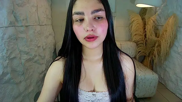 Snapshot of luna__r chatting on 10/25/25, 07:52 luna  r online show from 10/25/25, 07:52