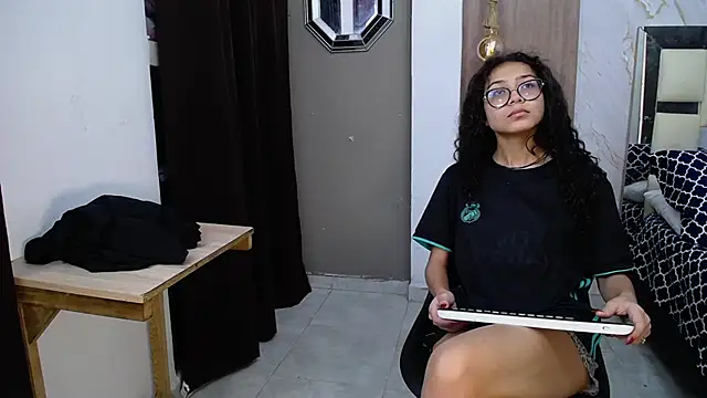 honeymoon 12 online show from 11/08/25, 01:55