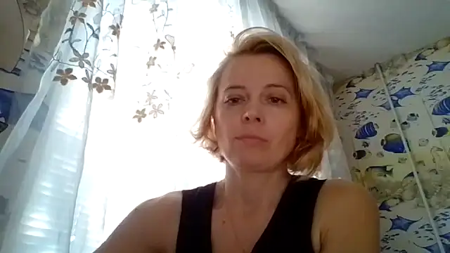 LiluXRose online show from 09/19/25, 01:01