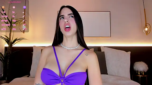 SolAvelar online show from 12/02/25, 03:34