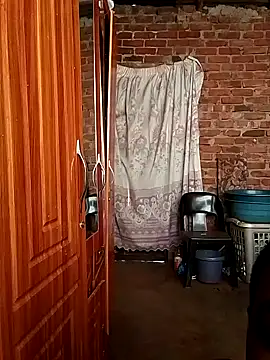 Snapshot of SB_With_a_thick_DICK chatting on 09/19/25, 12:28 SB With a thick DICK online show from 09/19/25, 12:28