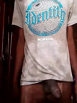 Snapshot of SB_With_a_thick_DICK chatting on 10/01/25, 02:01 SB With a thick DICK online show from 10/01/25, 02:01