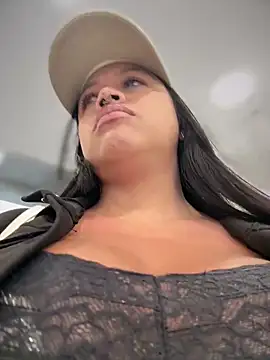 -Mia1 online show from 04/06/26, 12:17