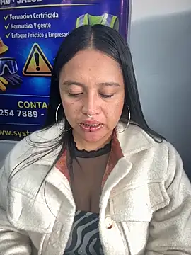 -Mia1 online show from 05/05/26, 12:24