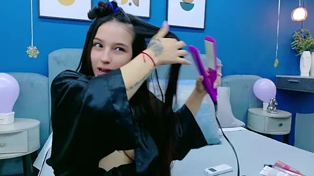 Ashley Evans22 online show from 10/15/25, 07:58