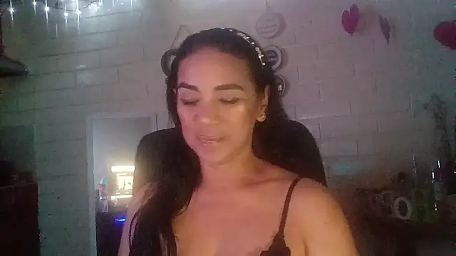 MiiaVelasquez online show from 03/18/26, 05:10