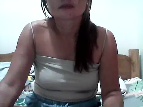 nathalie0045 online show from 12/04/25, 09:01