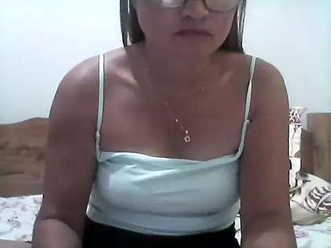 nathalie0045 online show from 03/26/26, 10:26