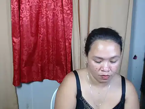 Snapshot of urasianpinayhotmama chatting on 06/26/26, 10:30 urasianpinayhotmama online show from 06/26/26, 10:30