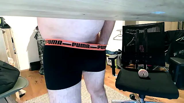 michaelm1983 online show from 11/17/25, 08:09