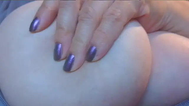 Snapshot of sharoldfox19 chatting on 09/19/25, 08:16 sharoldfox19 online show from 09/19/25, 08:16