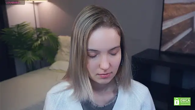 HongTomczak online show from 11/28/25, 08:28