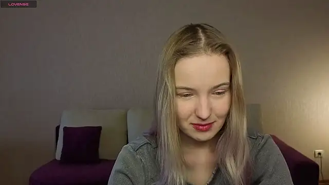 HongTomczak online show from 04/13/26, 07:47