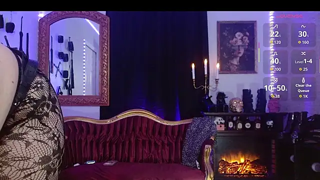 miss strapon online show from 11/26/25, 10:44