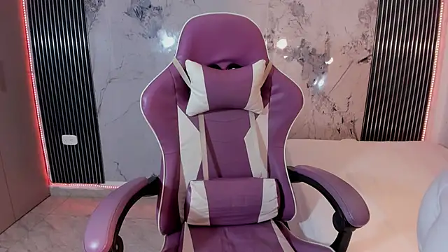 Mia Duarte1 online show from 04/17/26, 07:17