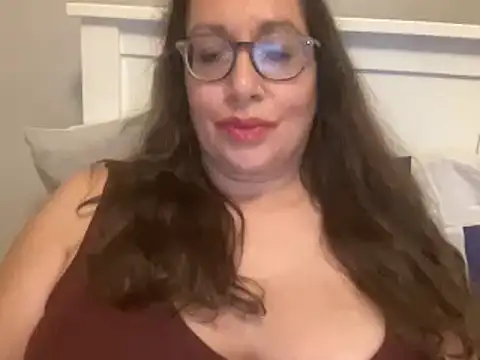 Snapshot of RosaFreya chatting on 09/22/25, 05:48 RosaFreya online show from 09/22/25, 05:48