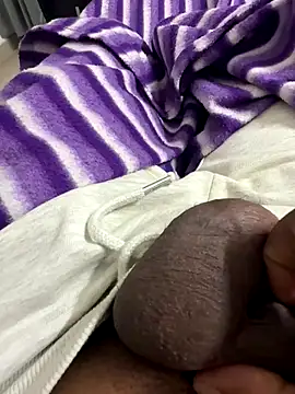 Snapshot of Honeyxoxx chatting on 12/22/25, 07:11 Honeyxoxx online show from 12/22/25, 07:11