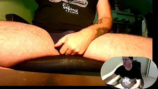 blueandwhite1 online show from 11/19/25, 08:14